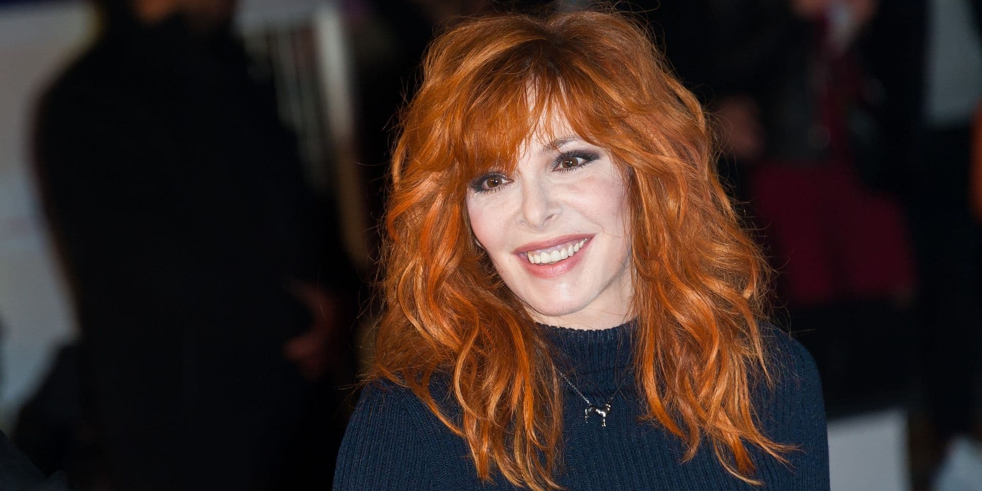 Mylène Farmer : Ses deux chiens l'obligent à déménager en banlieue