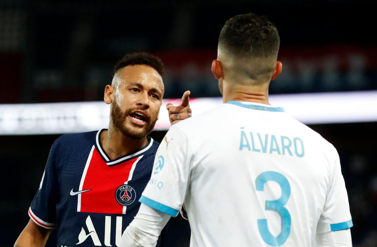 PSG-OM : Neymar victime de racisme sur le stade de foot ? Il accuse Alvaro Gonzalez de l’avoir insulté !