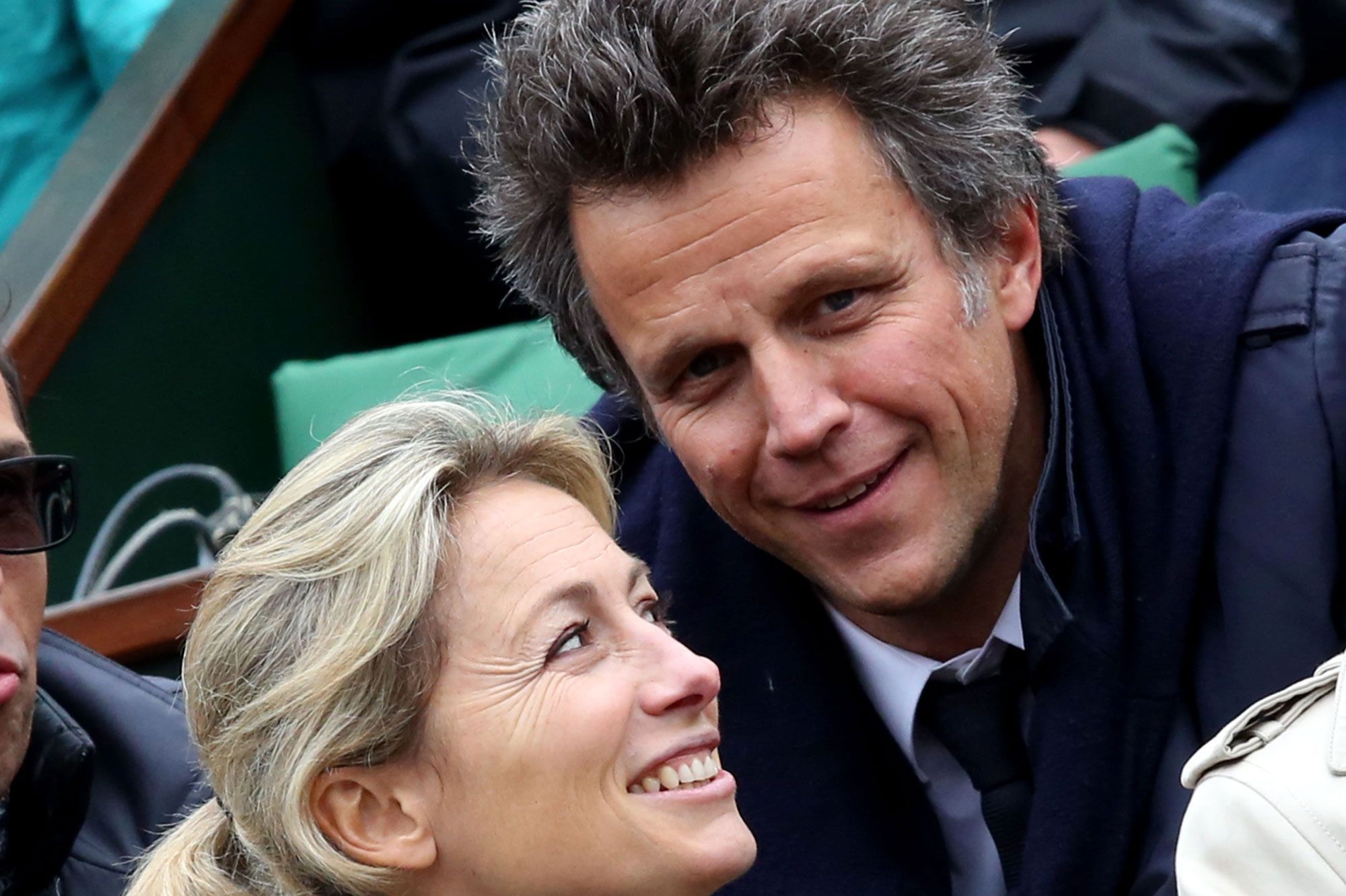 Anne-Sophie Lapix trop complaisante avec Emmanuel Macron ? Son mari prend sa défense