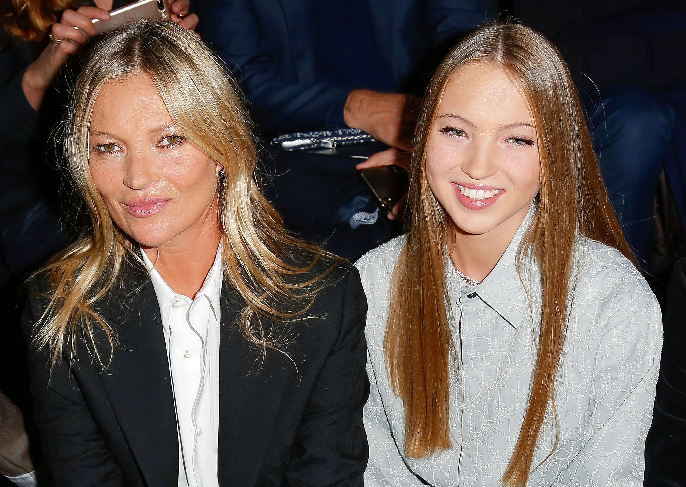 Kate Moss : sa fille Lila défile pour la première fois à la Paris Fashion Week
