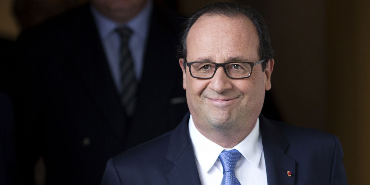 Quand François Hollande cache ses fesses nues : Ce cliché qui fait rire la toile