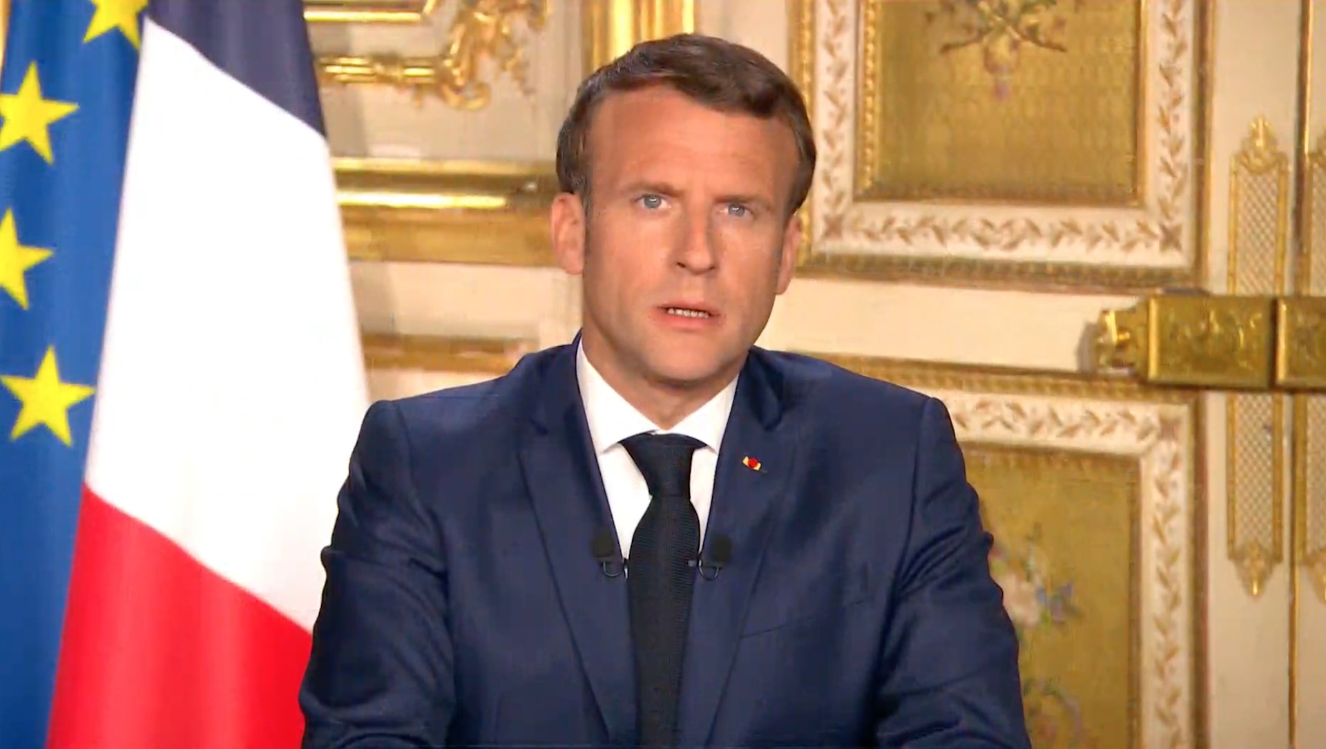 Allocution d'Emmanuel Macron : sa coupe de cheveux fait réagir les internautes