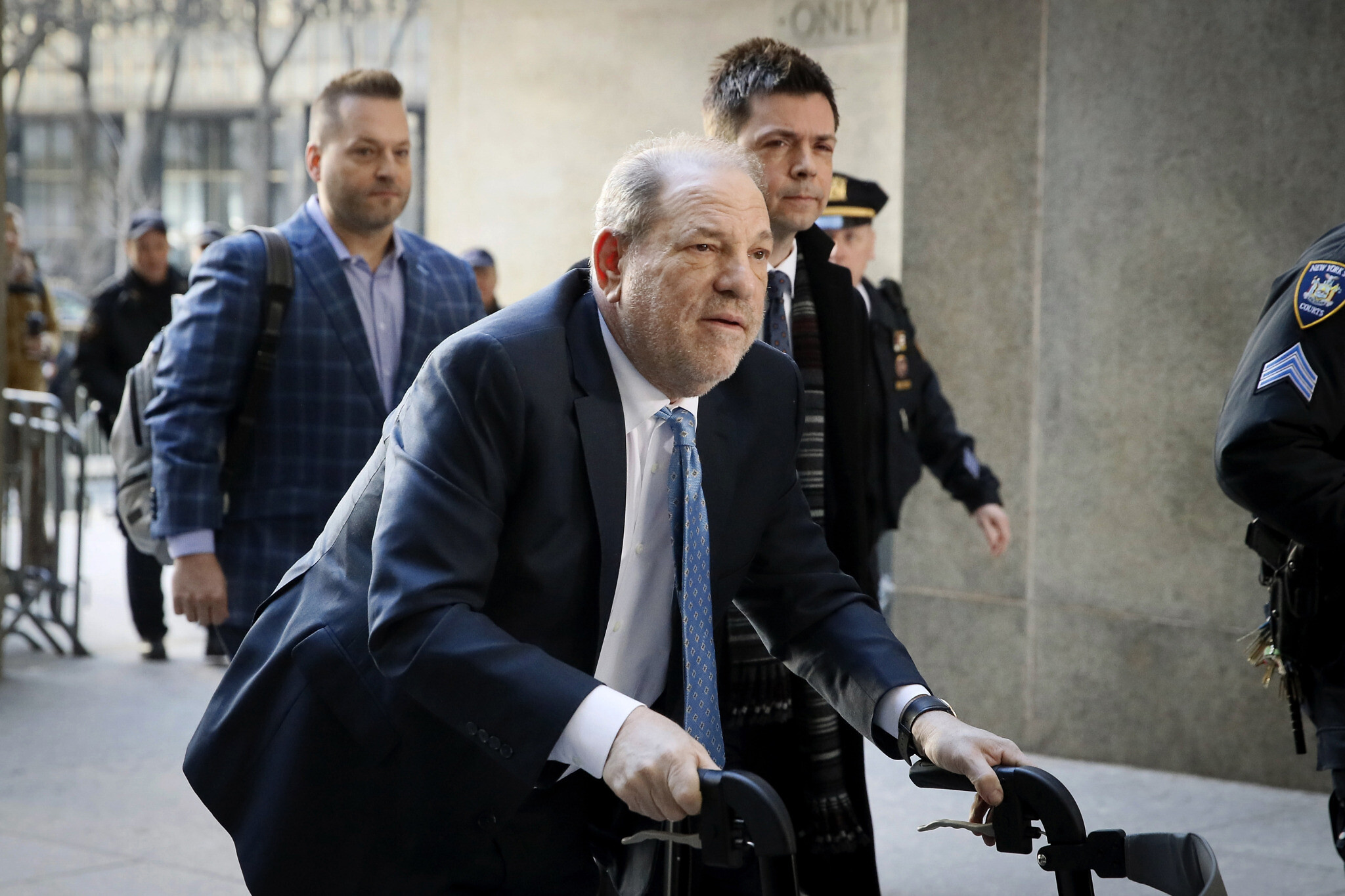 Harvey Weinstein : l’ancien producteur a "des symptômes très graves du coronavirus"