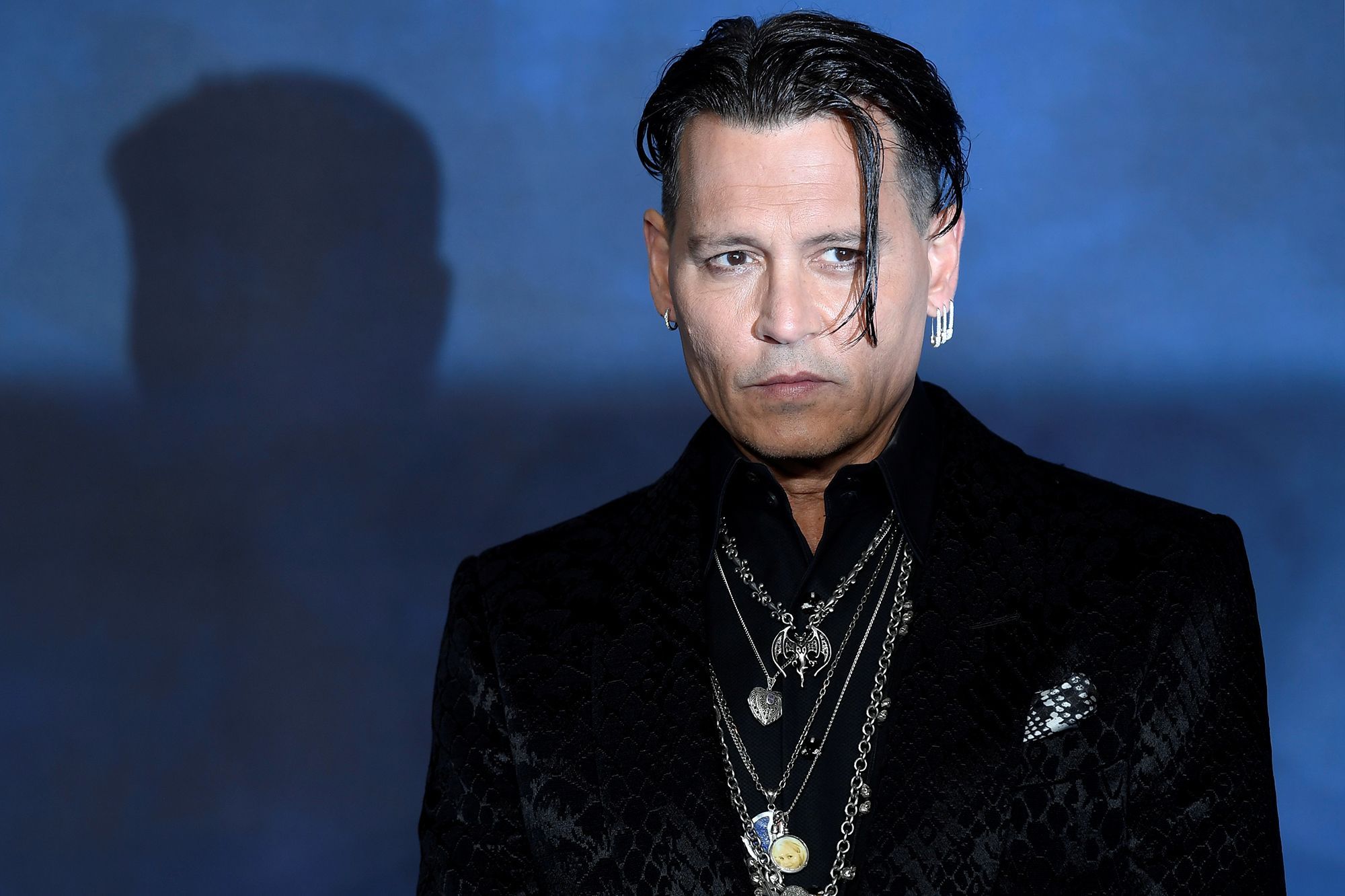 Johnny Depp récompensé en Pologne : un étrange cliché de l'acteur fait le buzz sur la toile