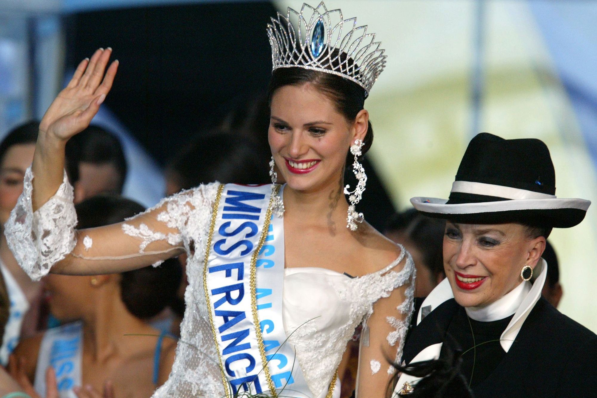 Laetitia Bléger trahie : Miss France 2004 évoque le scandale de ses photos dénudées