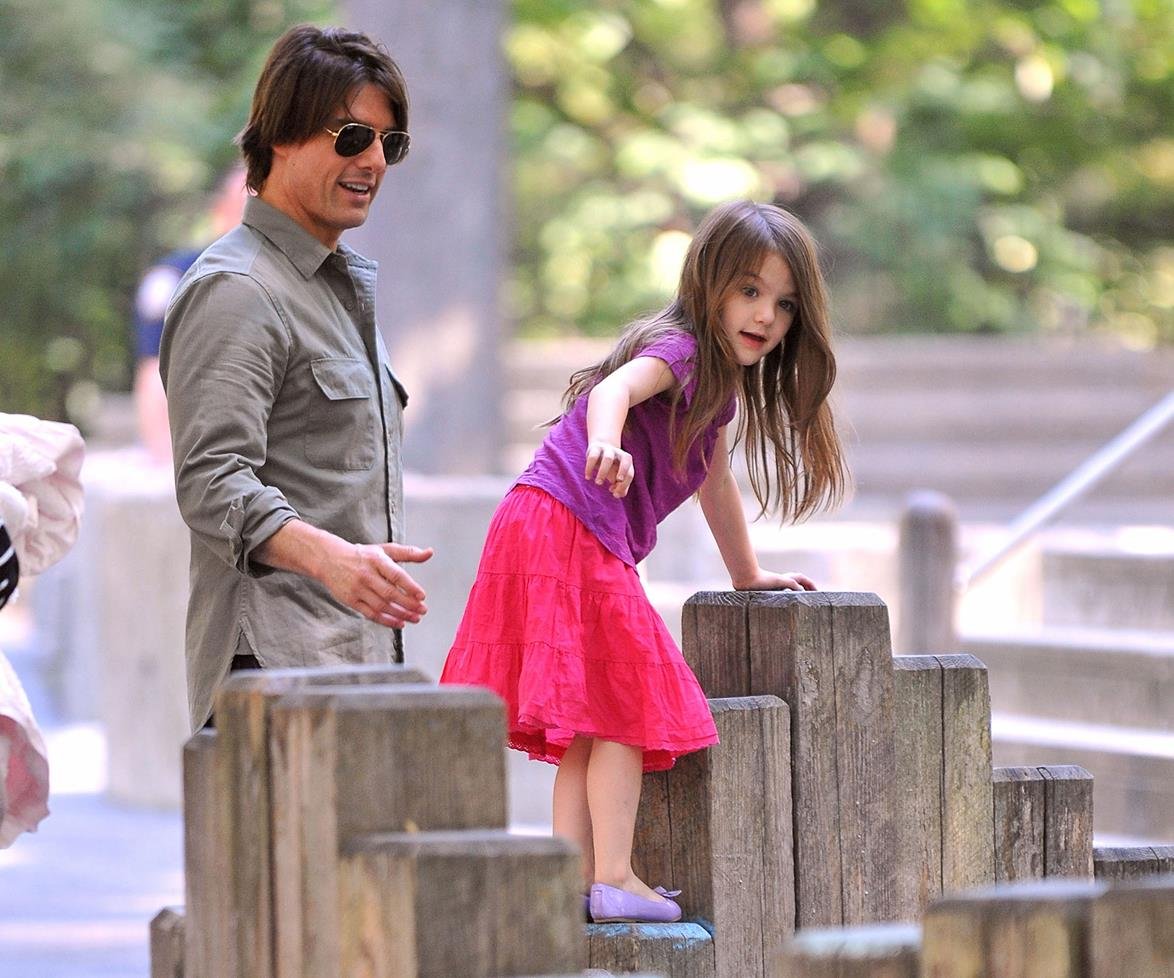 Tom Cruise père absent pour sa fille Suri : "C'est tragique"