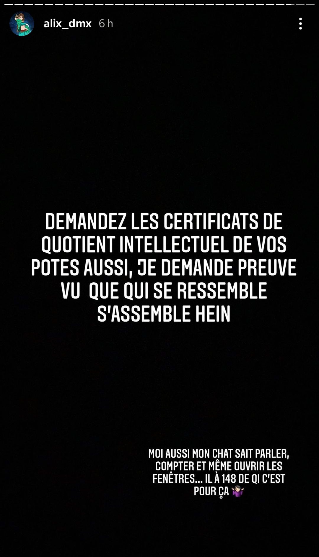  Alix Desmoineaux @Instagram