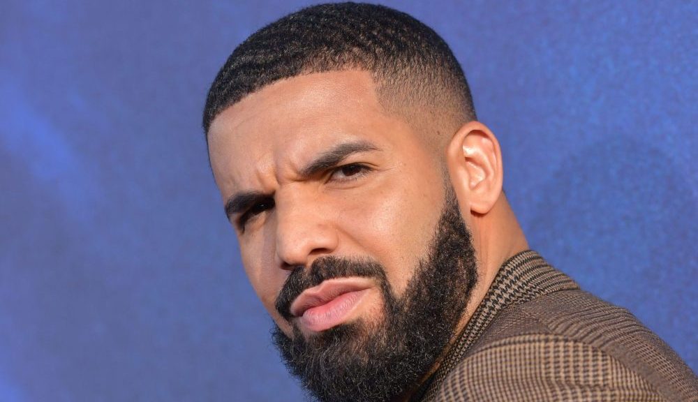 Drake : Le chanteur s'apprête à lancer une bougie parfumée à... sa propre odeur !