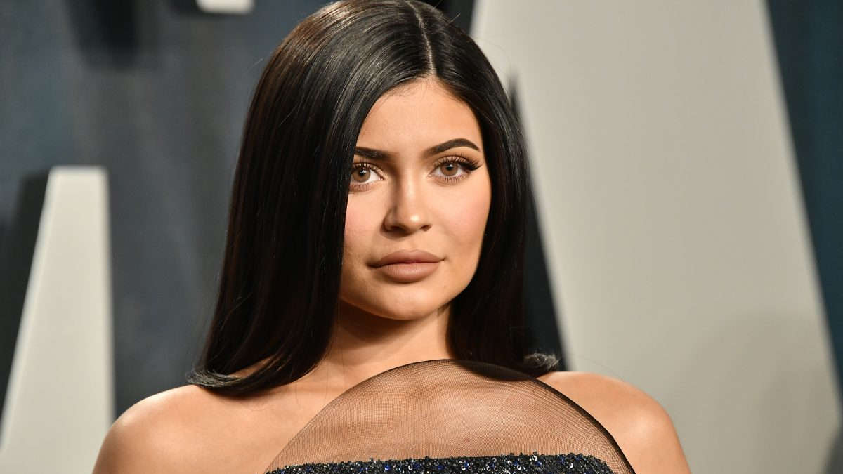 Kylie Jenner : Violemment interpellée par des militants anti-fourrure à la sortie d’un magasin "Tu es un monstre !"