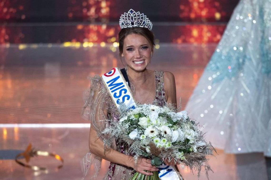 Miss France 2021 : Amandine Petit en couple ! Découvrez son chéri !