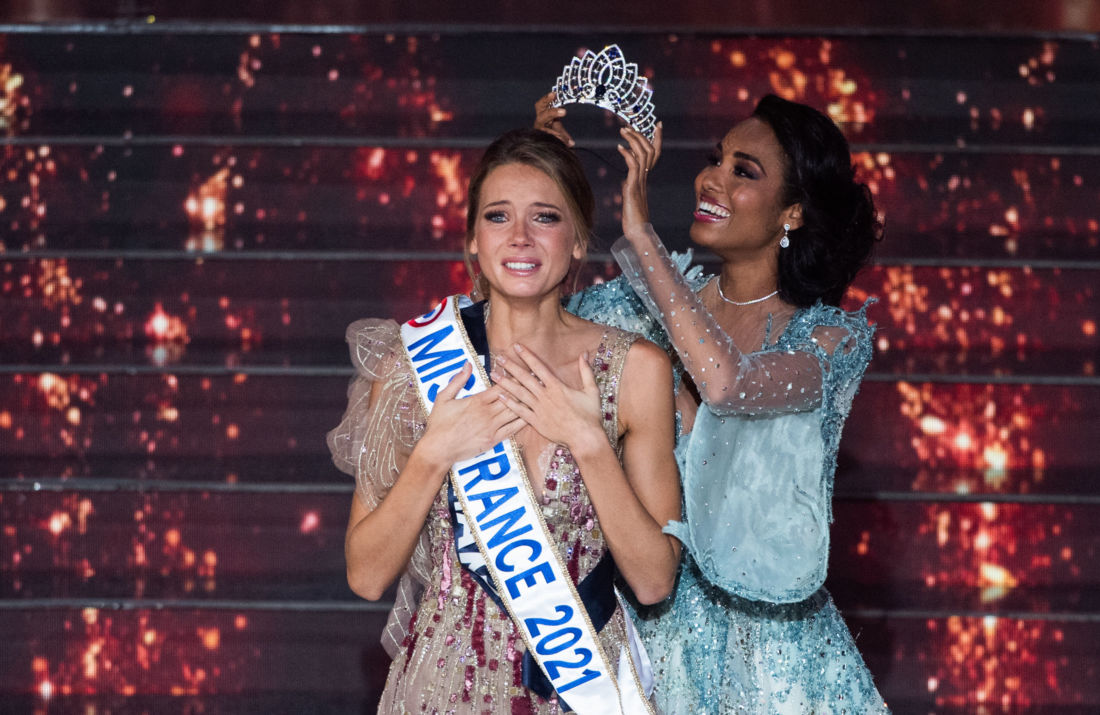 Miss France 2021 jugée trop maigre : Amandine Petit répond à ses détracteurs &quot;Je les invite à me payer le restaurant&quot;