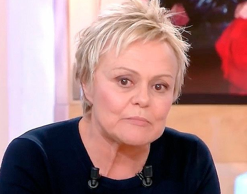 Muriel Robin évoque son homosexualité et son combat pour faire changer les mentalités