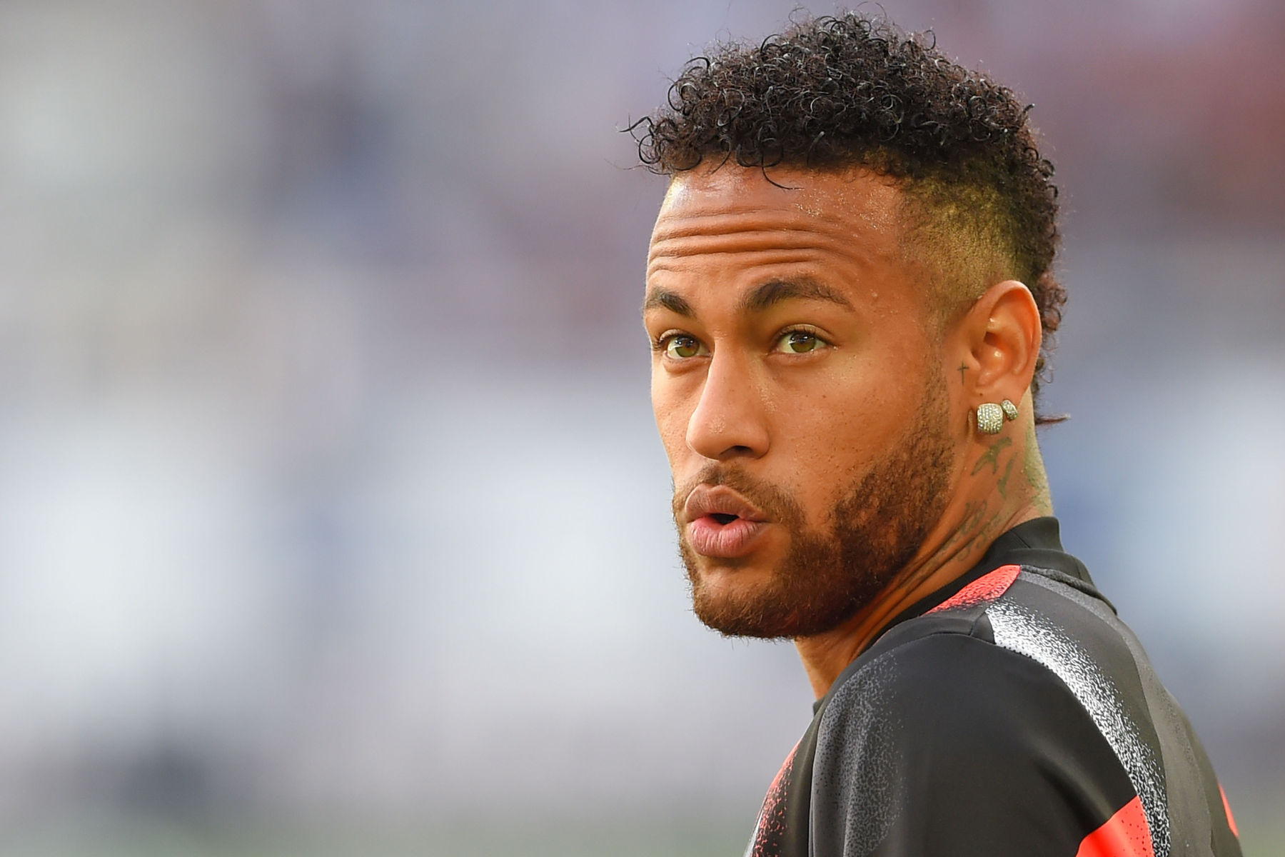 Neymar : Pourquoi les dernies clichés du footballeur inquiètent les fans du Paris Saint-Germain