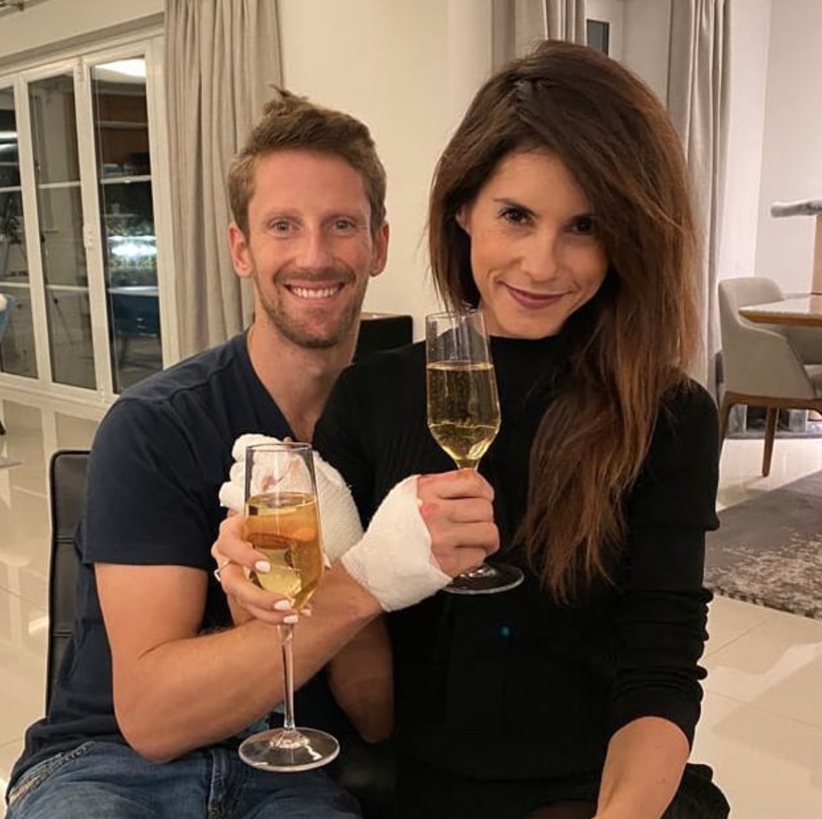 Romain Grosjean : Le pilote montre ses impressionnantes brûlures sans bandages !