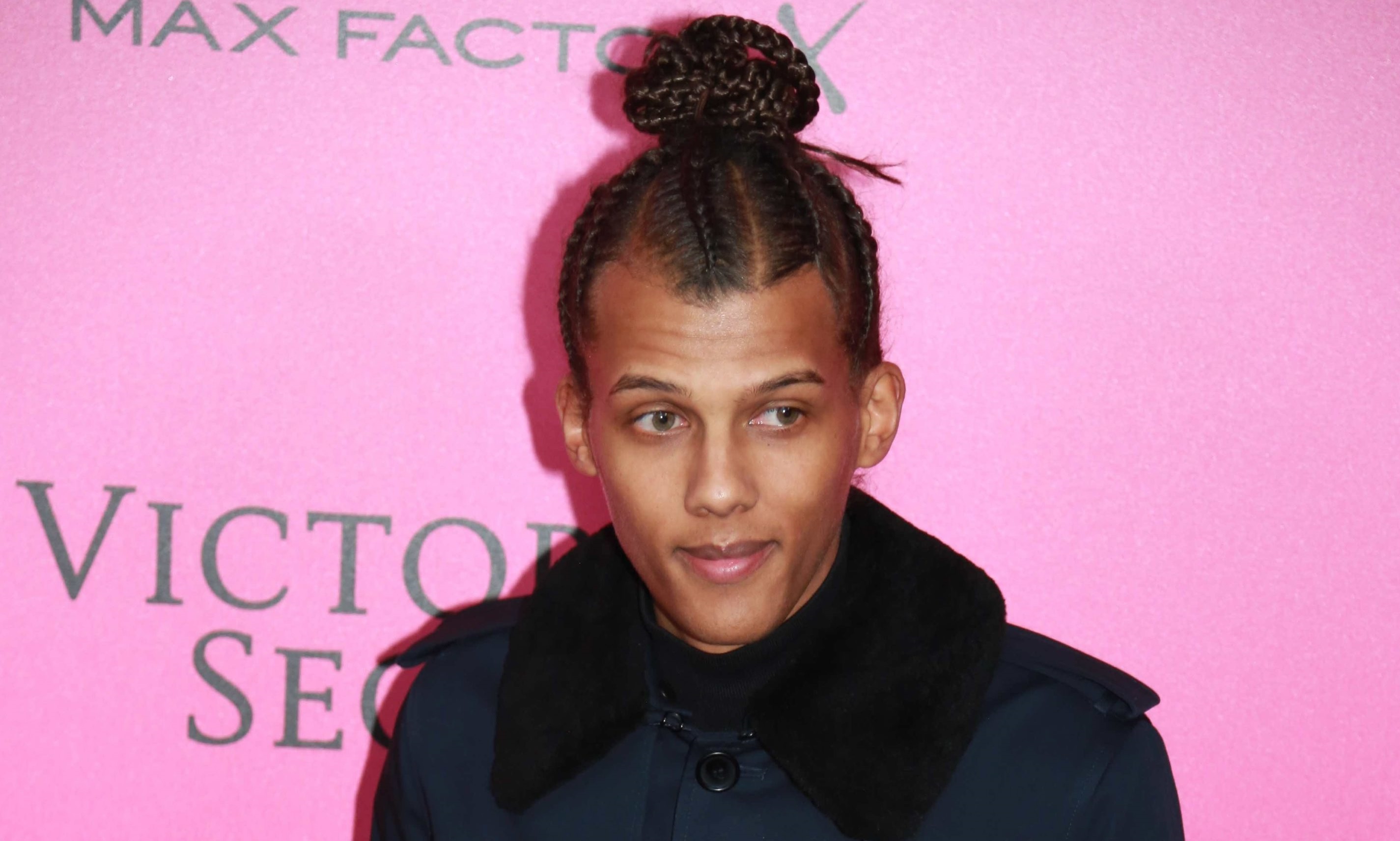 Stromae passe une soirée au restaurant à Dubaï avec un célèbre couple de la télé-réalité