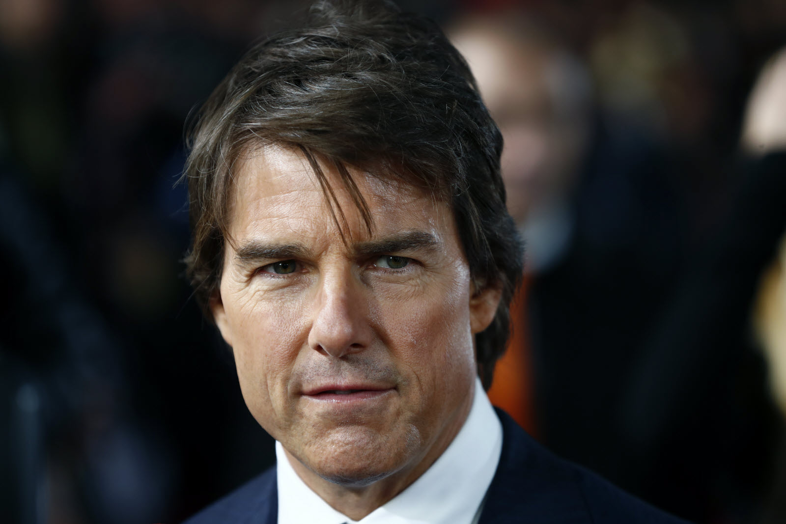 Tom Cruise : L'acteur atterrit en hélicoptère dans le jardin d'une famille britannique