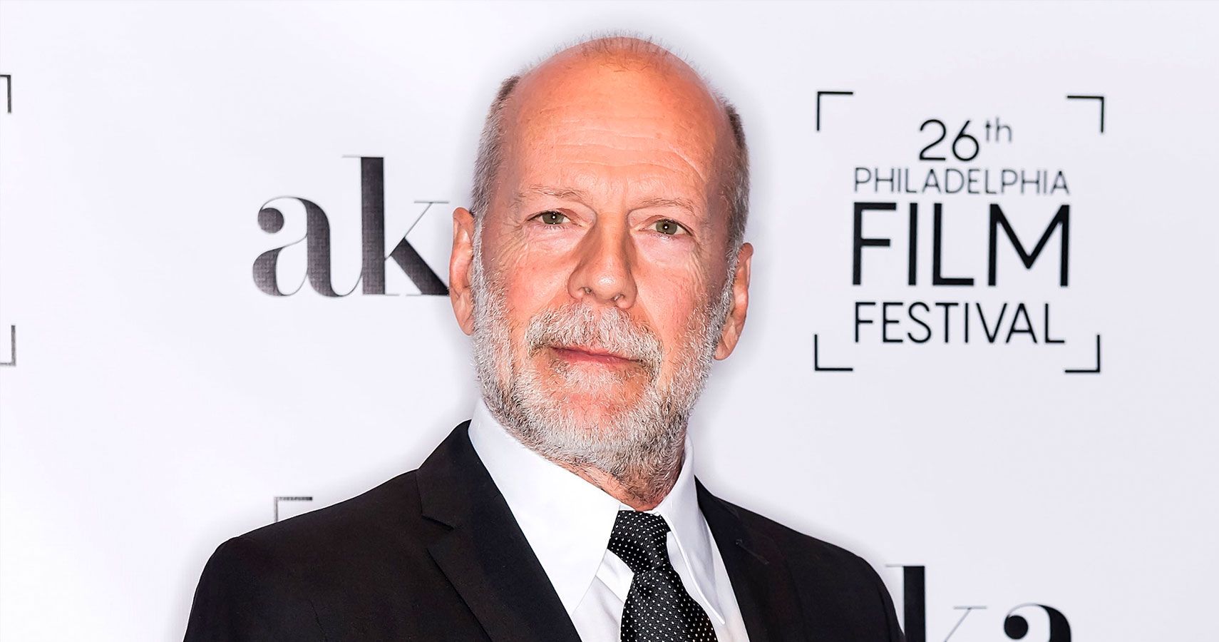 Covid-19 : Bruce Willis refuse de porter le masque et se fait virer d'une pharmacie !