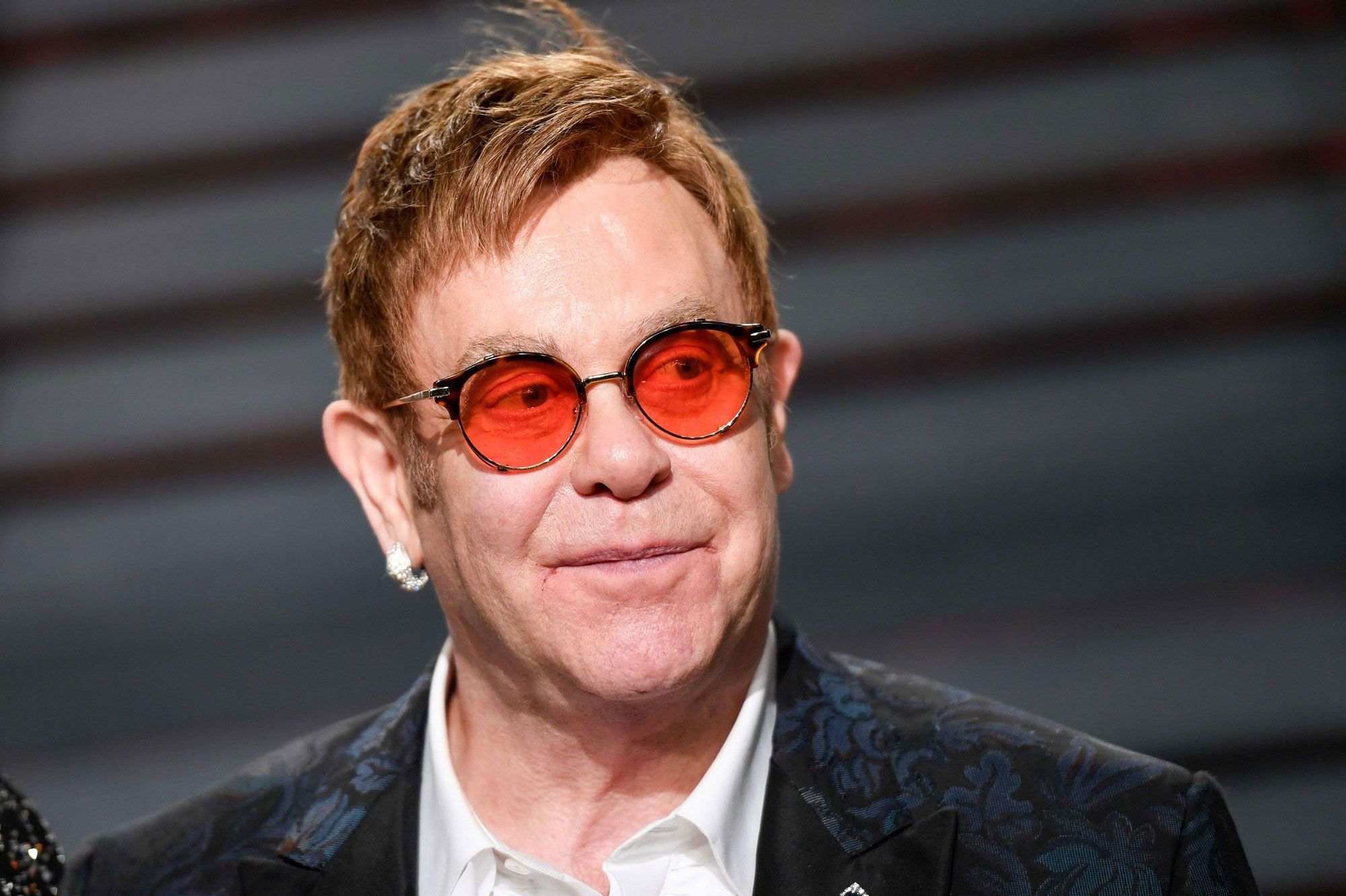 Elton John : Les réunions des Alcooliques Anonymes sur Zoom l'ont empêché de replonger
