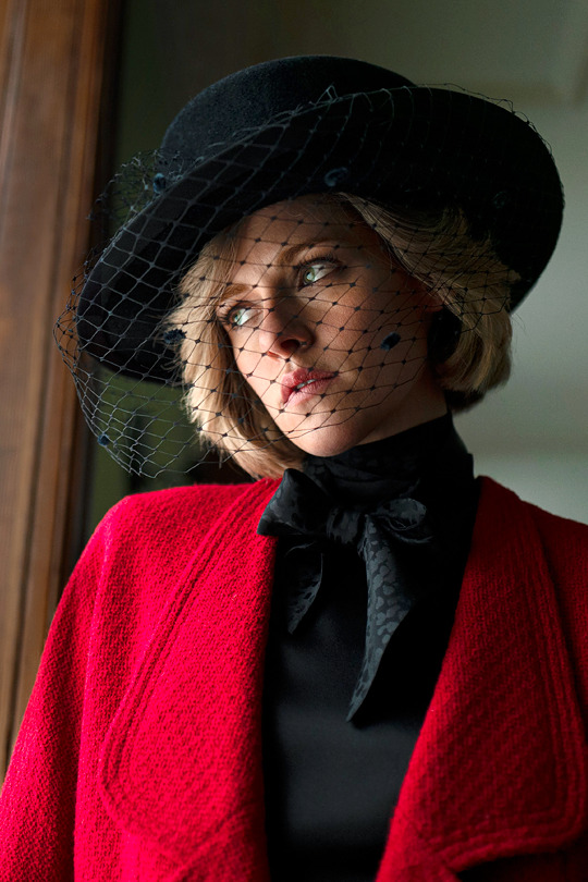  Kristen Stewart dans la peau de Lady Diana dans le biopic "Spencer" @NEON