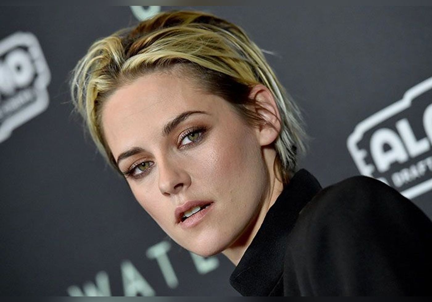 Kristen Stewart méconnaissable en Lady Di : Première image bluffante du biopic