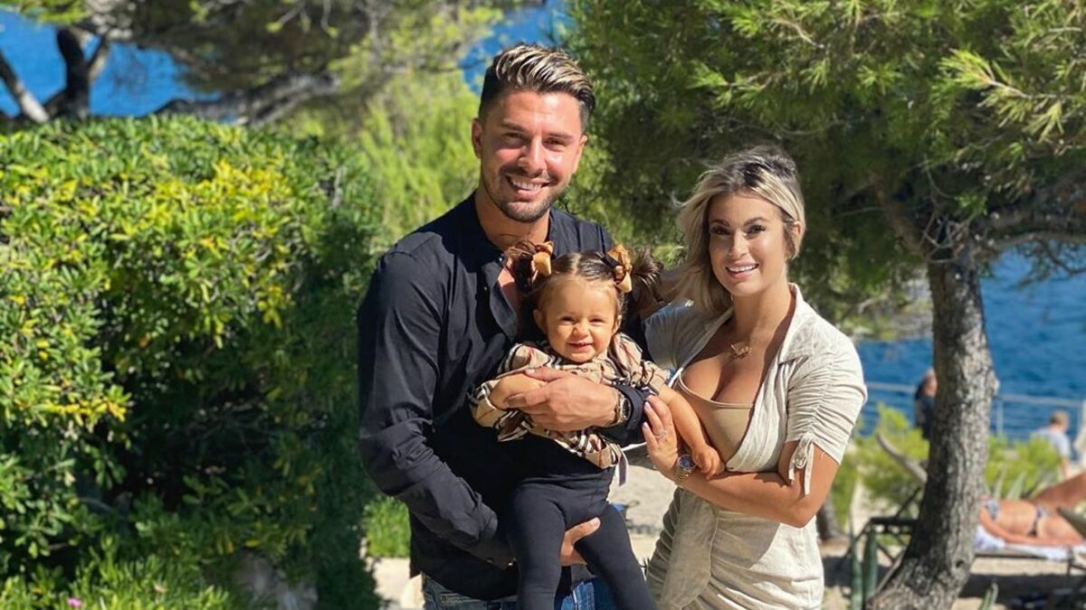  Kevin Guedj et Carla Moreau avec leur fille Ruby @Instagram