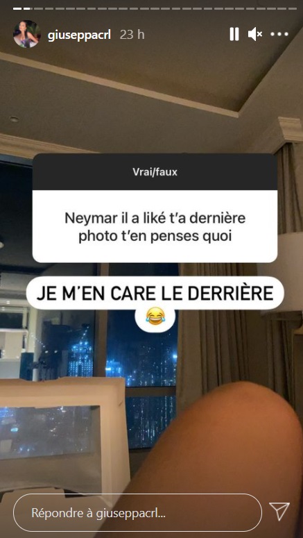 Neymar sous le charme d'une jolie candidate de télé-réalité ? Ce geste qui en dit long !