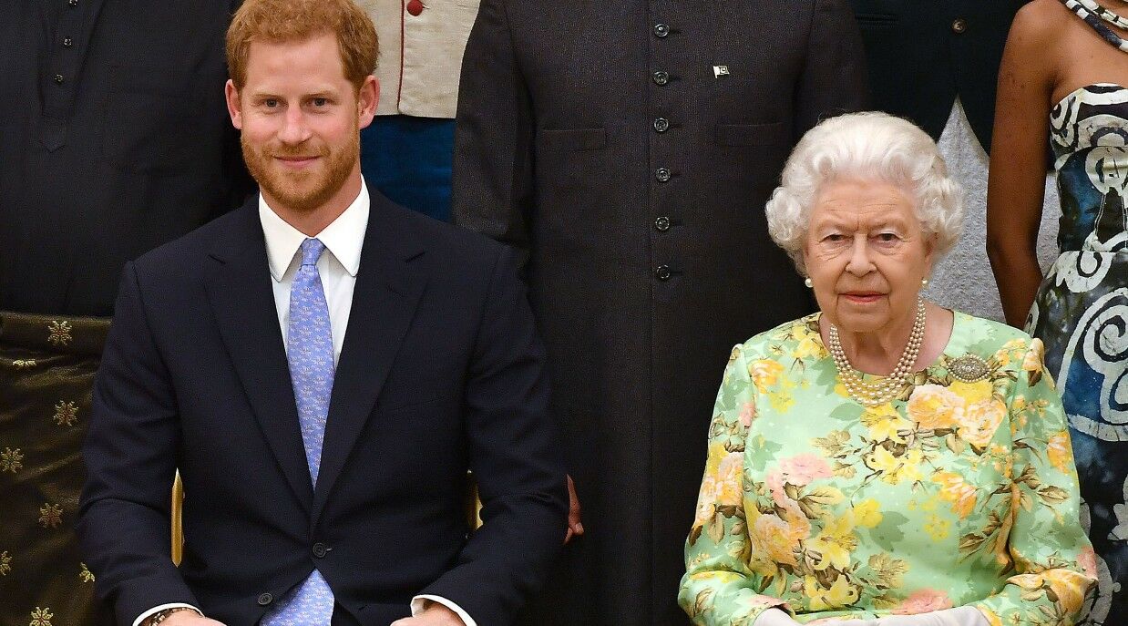  Prince Harry et la reine Elizabeth II @DR