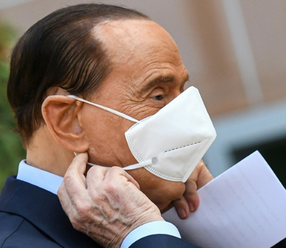 Silvio Berlusconi quitte l'hôpital de Monaco où il était hospitalisé pour arythmie