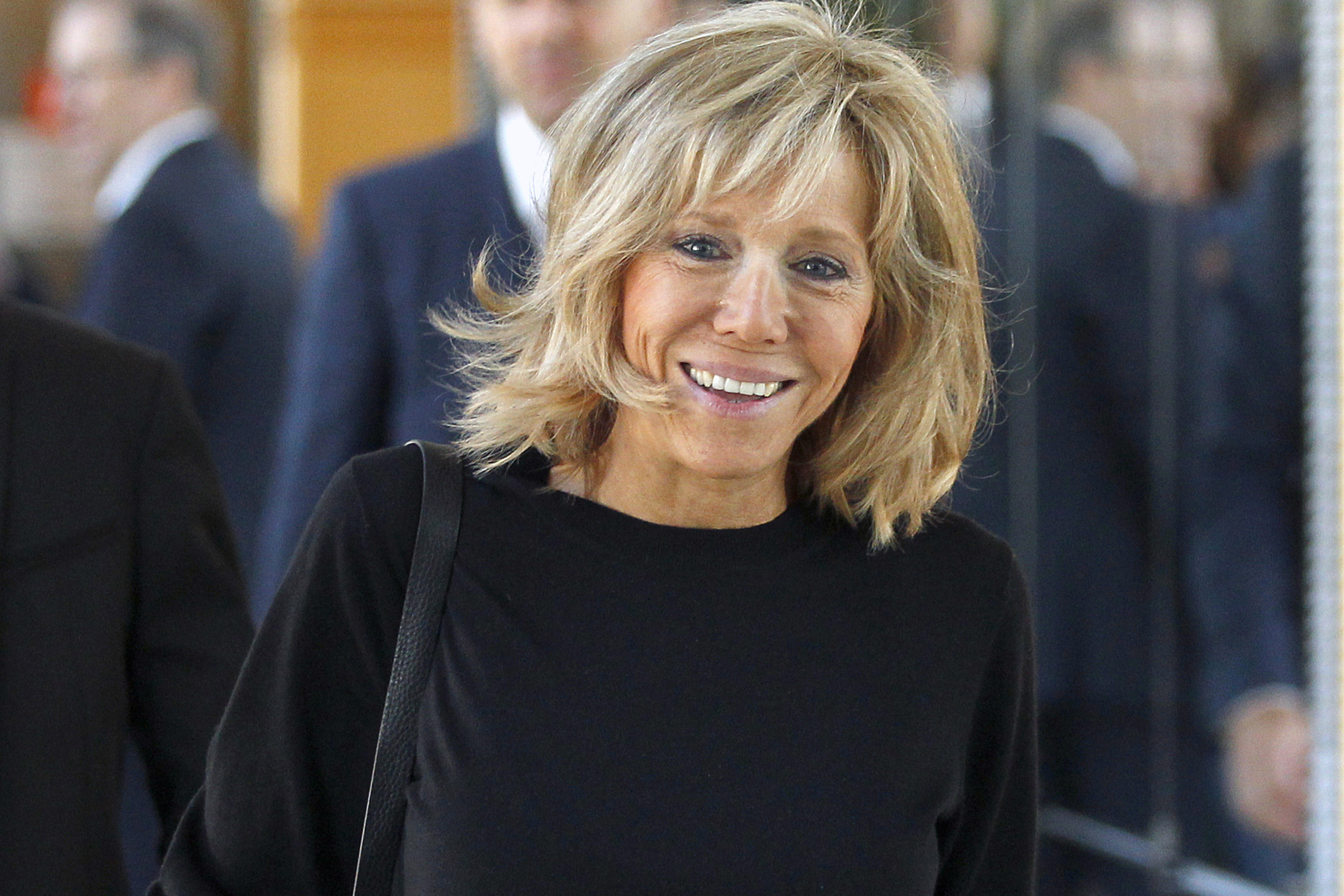 Brigitte Macron généreuse : Elle devient la marraine de deux petites filles malades