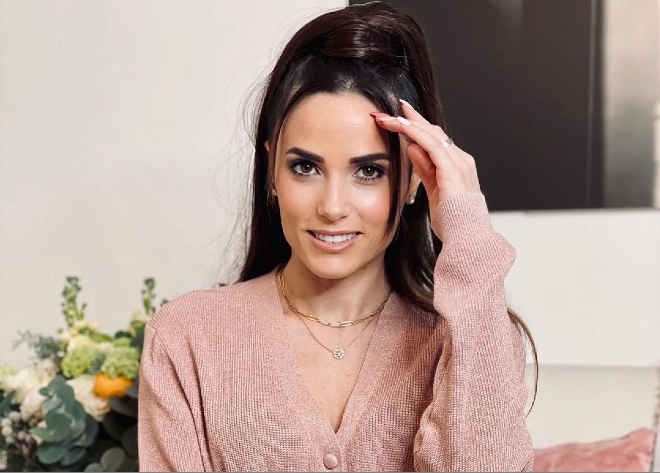 Capucine Anav plus amoureuse que jamais : "Il m’a fait redécouvrir la définition de l’amour !"