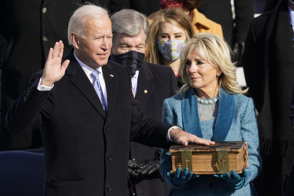  Joe et Jill Biden durant la cérémonie d'investiture présidentielle le 20 janvier 2021 @Reuters