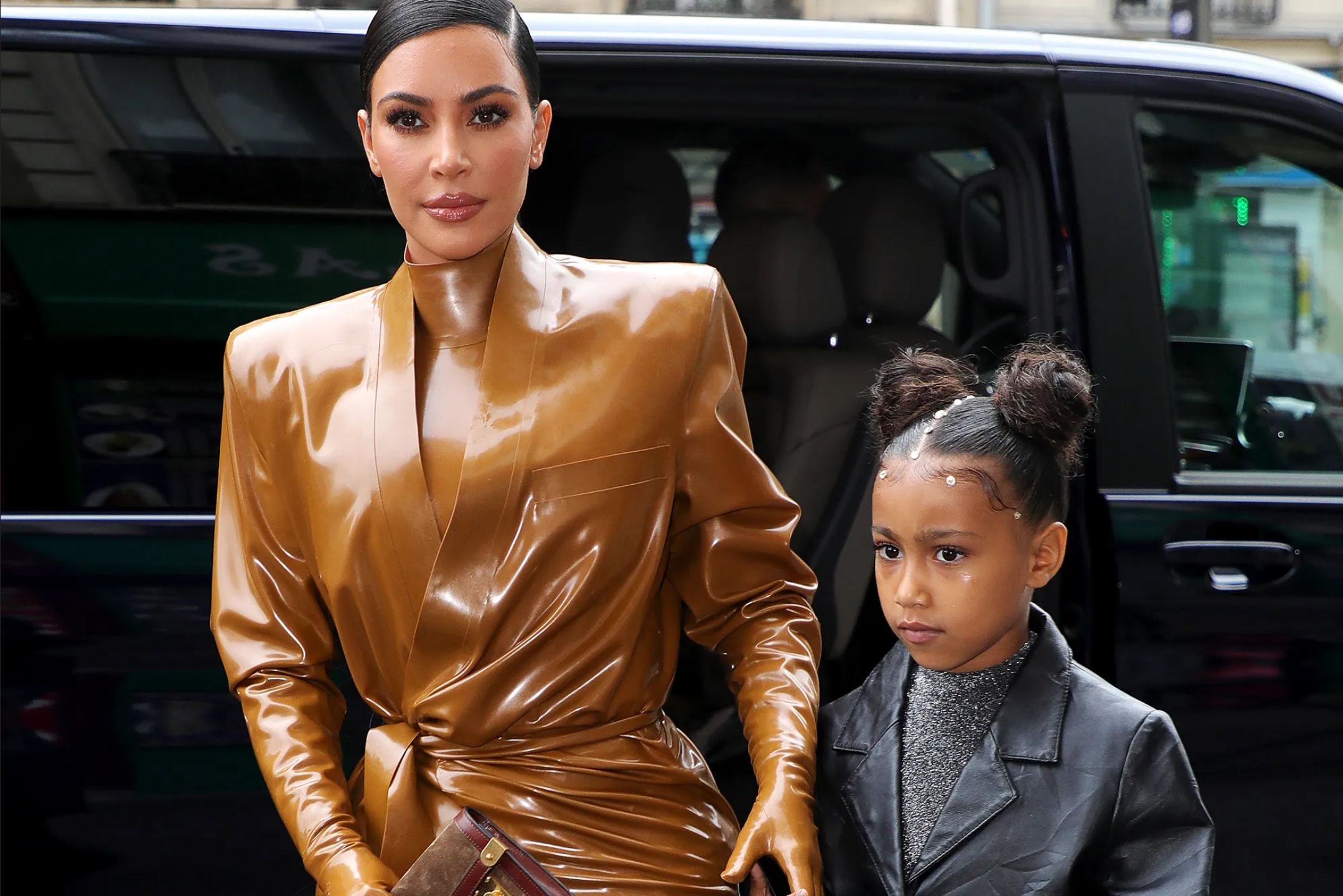 Kim Kardashian : Le talent de peintre de sa fille North remis en cause, elle sort les griffes !