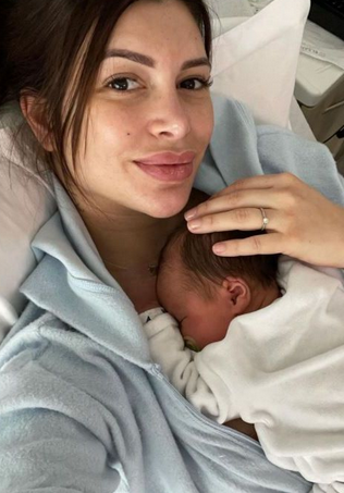 Maeva Martinez, jeune maman à bout, elle craque : "Je n'en peux plus"