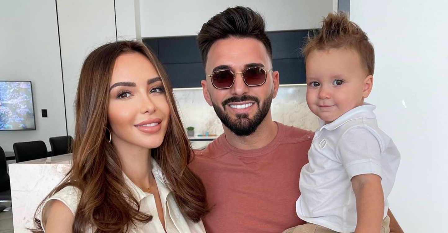  Nabilla, Thomas et Milann @ Instagram