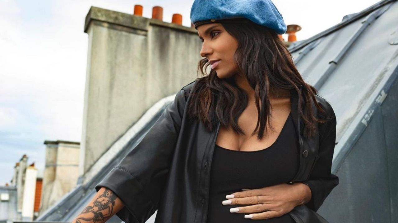 Shy'm maman : La chanteuse dévoile une tendre photo de son fils endormi