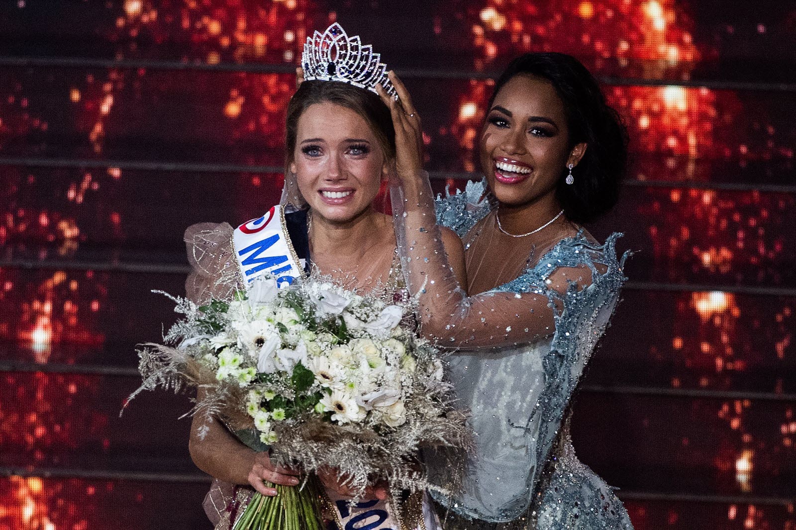  Clémence Botino couronnant Miss Normandie Miss France @AFP