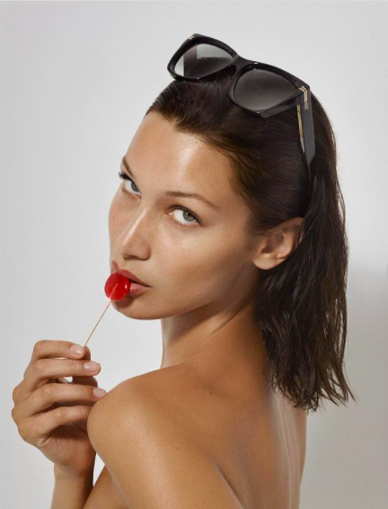 Bella Hadid : Torride pour Marc Jacobs, elle hypnotise la Toile !