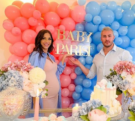  Julia Paredes et Maxime Parisi attendent un petit garçon @Instagram