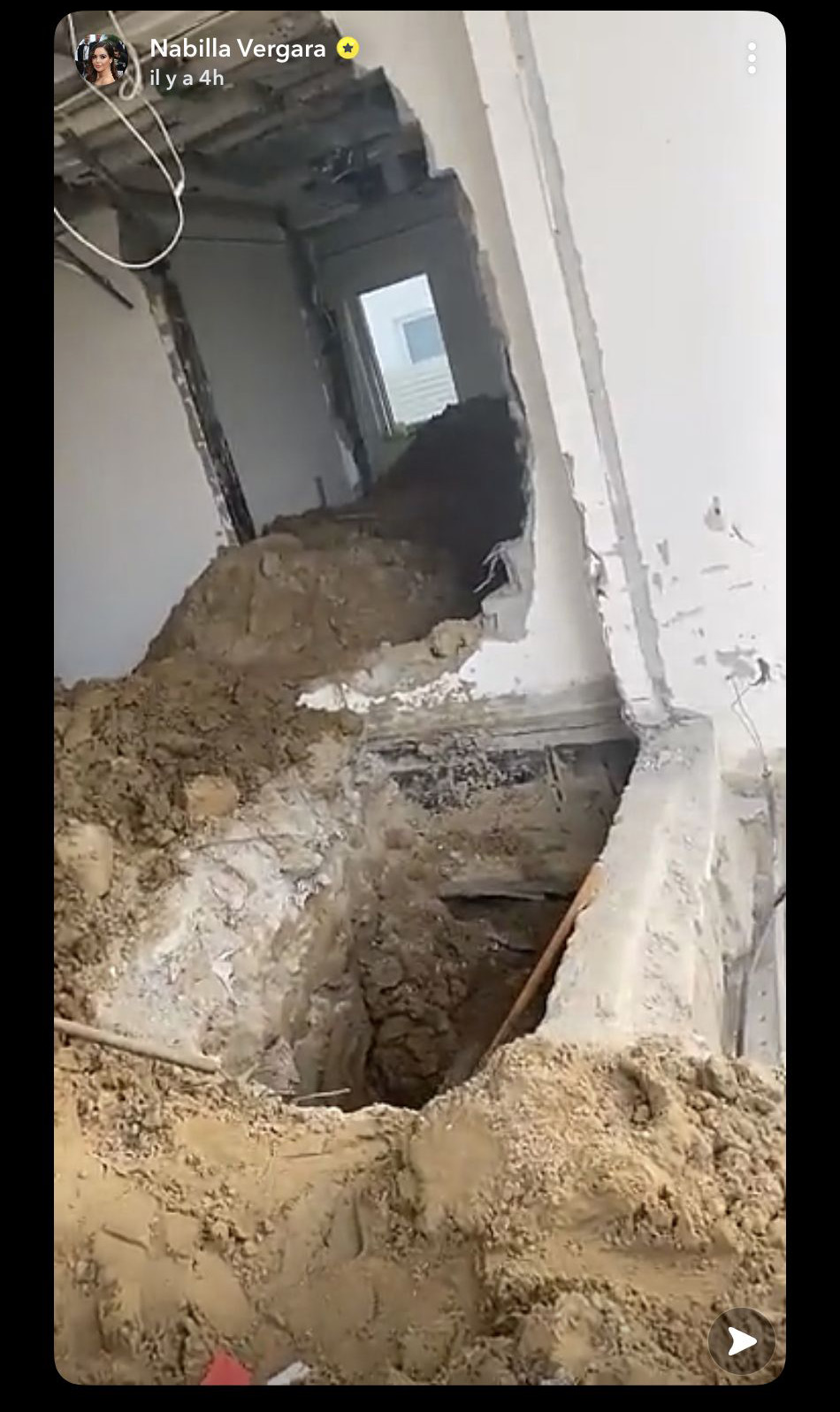  Nabilla dévoile le chantier de sa future maison à Dubaï @ Snapchat