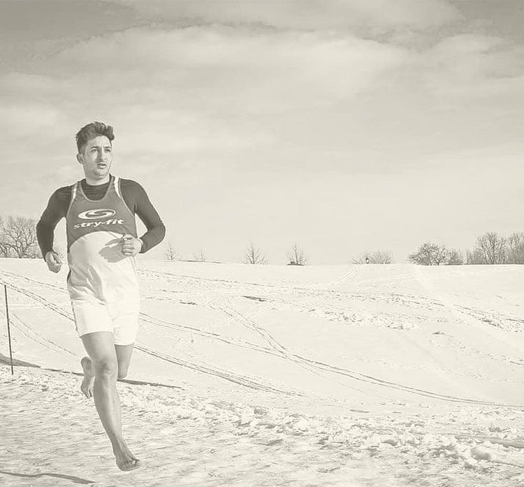 Québec : Il court un semi-marathon pieds nus…dans la neige