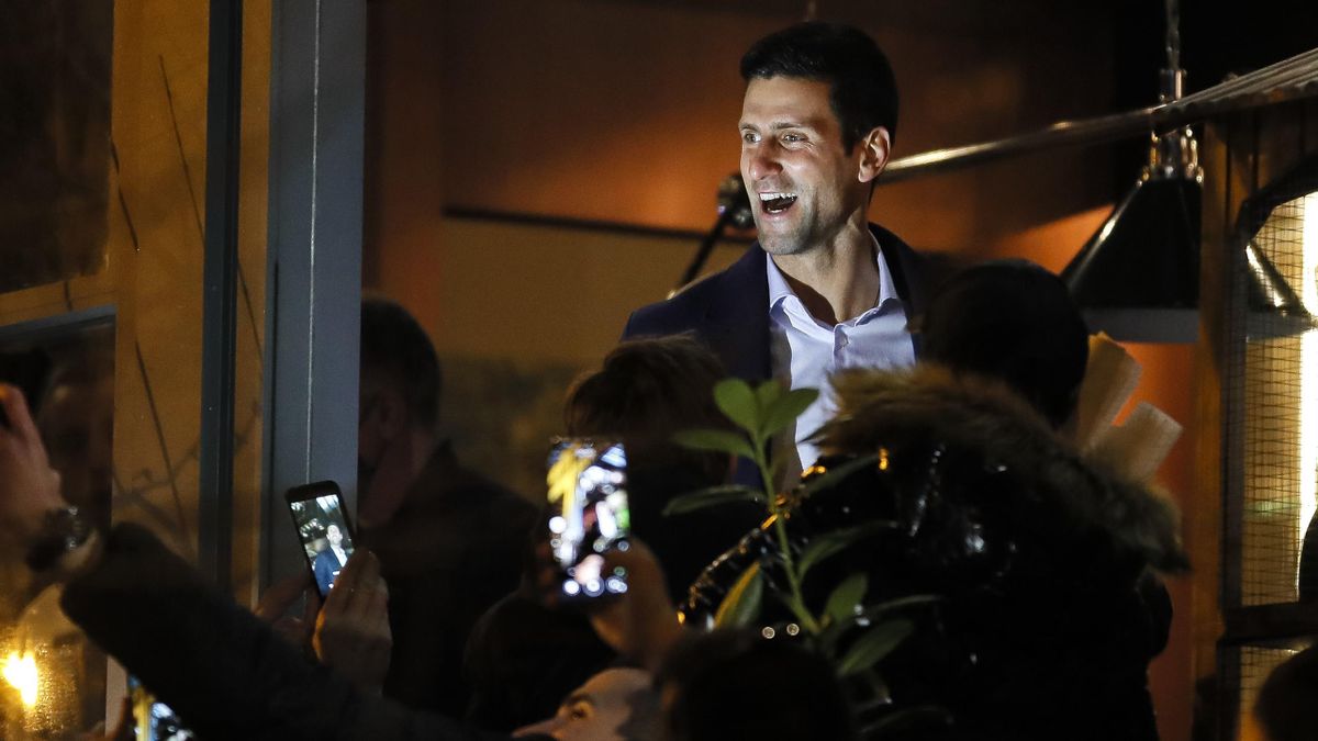 Novak Djokovic : Bain de foule, fête et nouvelle polémique pour le tennisman