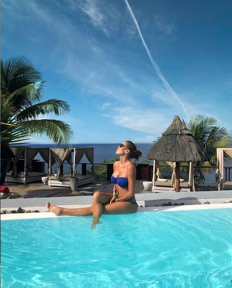  Ophélie Winter en vacances au soleil @Instagram