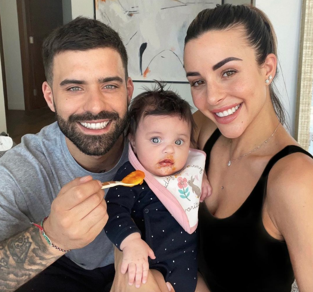  Rym Renom, Vincent Queijo et leur fille Maria Valentina @ Instagram