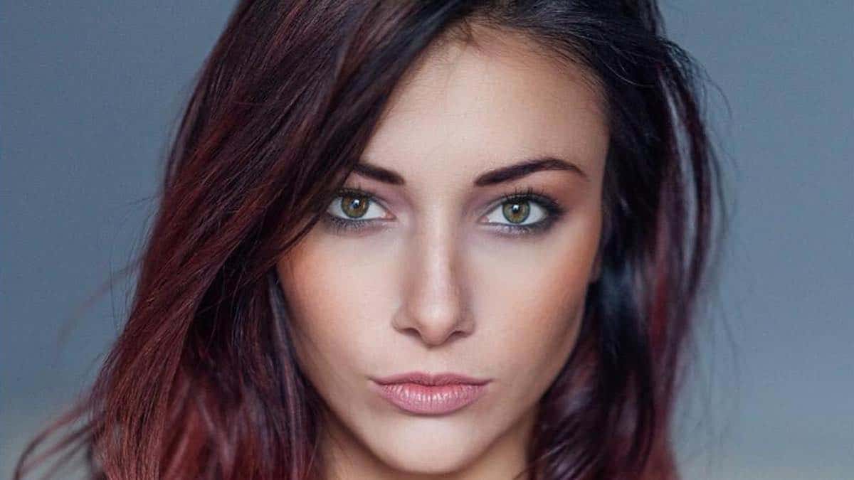 Delphine Wespiser : Les Miss France victimes de harcèlements ? Elle balance !