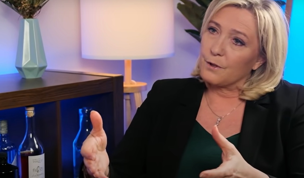  Marine Le Pen en interview pour Valeurs Actuelles @Youtube