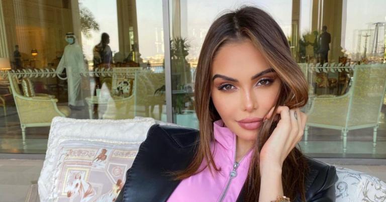 Nabilla s'éclate à Dubaï avec une célèbre Miss France