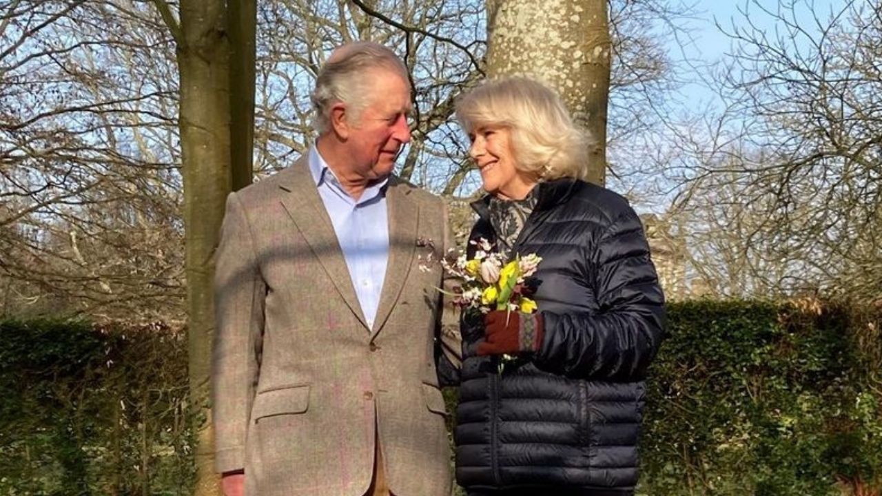 Prince Charles et Camilla Bowles : Leur prétendu fil caché dévoile une photo pour prouver ses dires