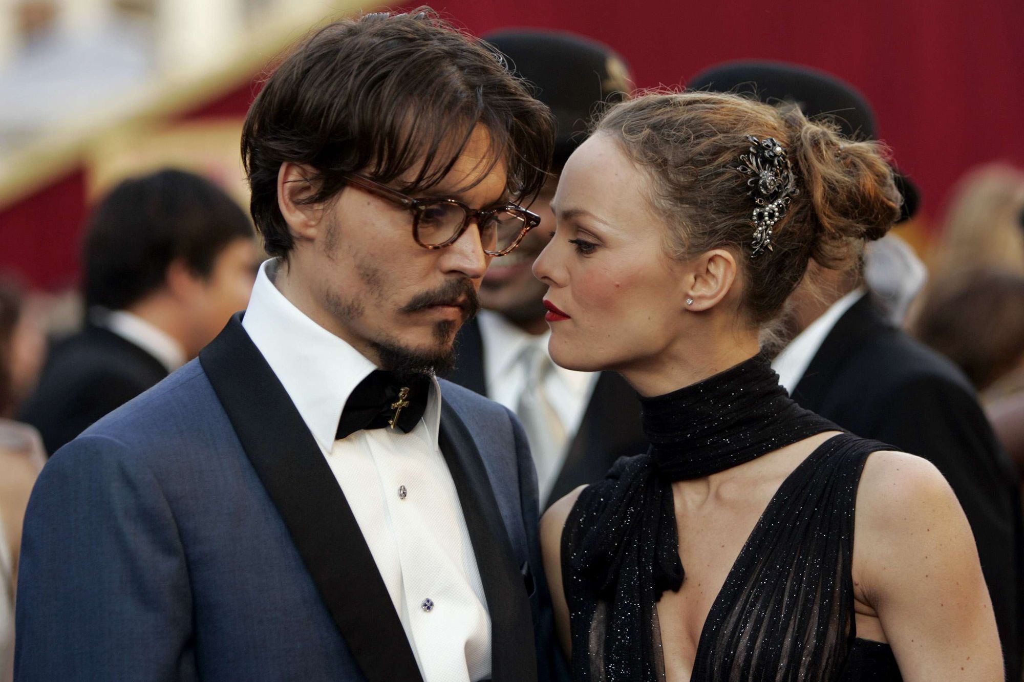 Vanessa Paradis : Rare cliché de son fils Jack, qui ressemble de plus en plus à Johnny Depp