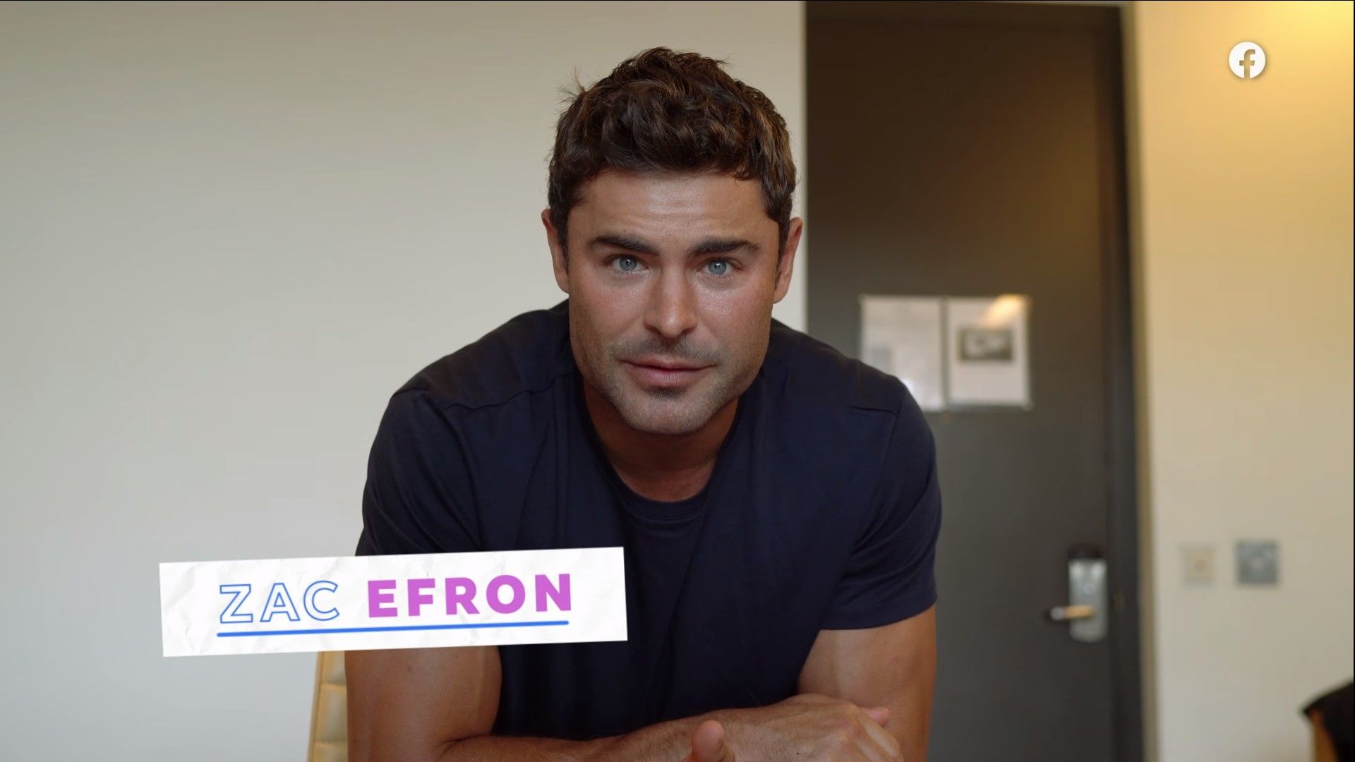  Zac Efron @Facebook