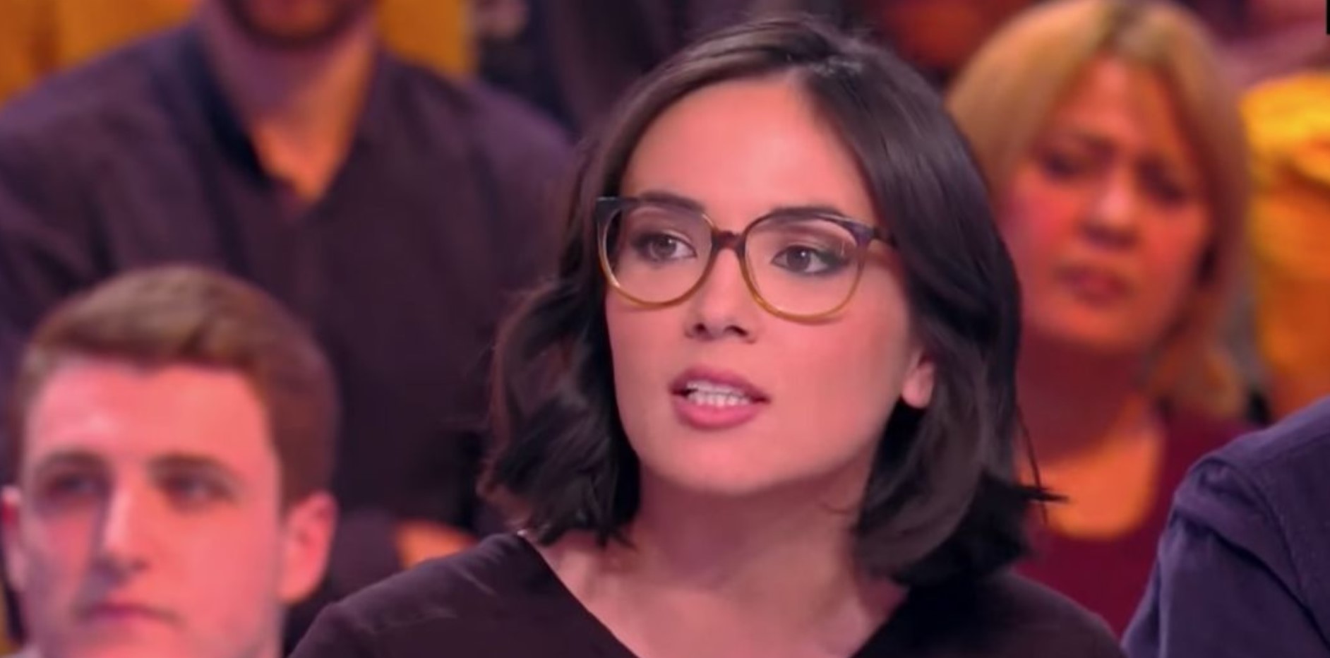 Agathe Auproux en combinaison moulante : Son nouveau look surprend les internautes